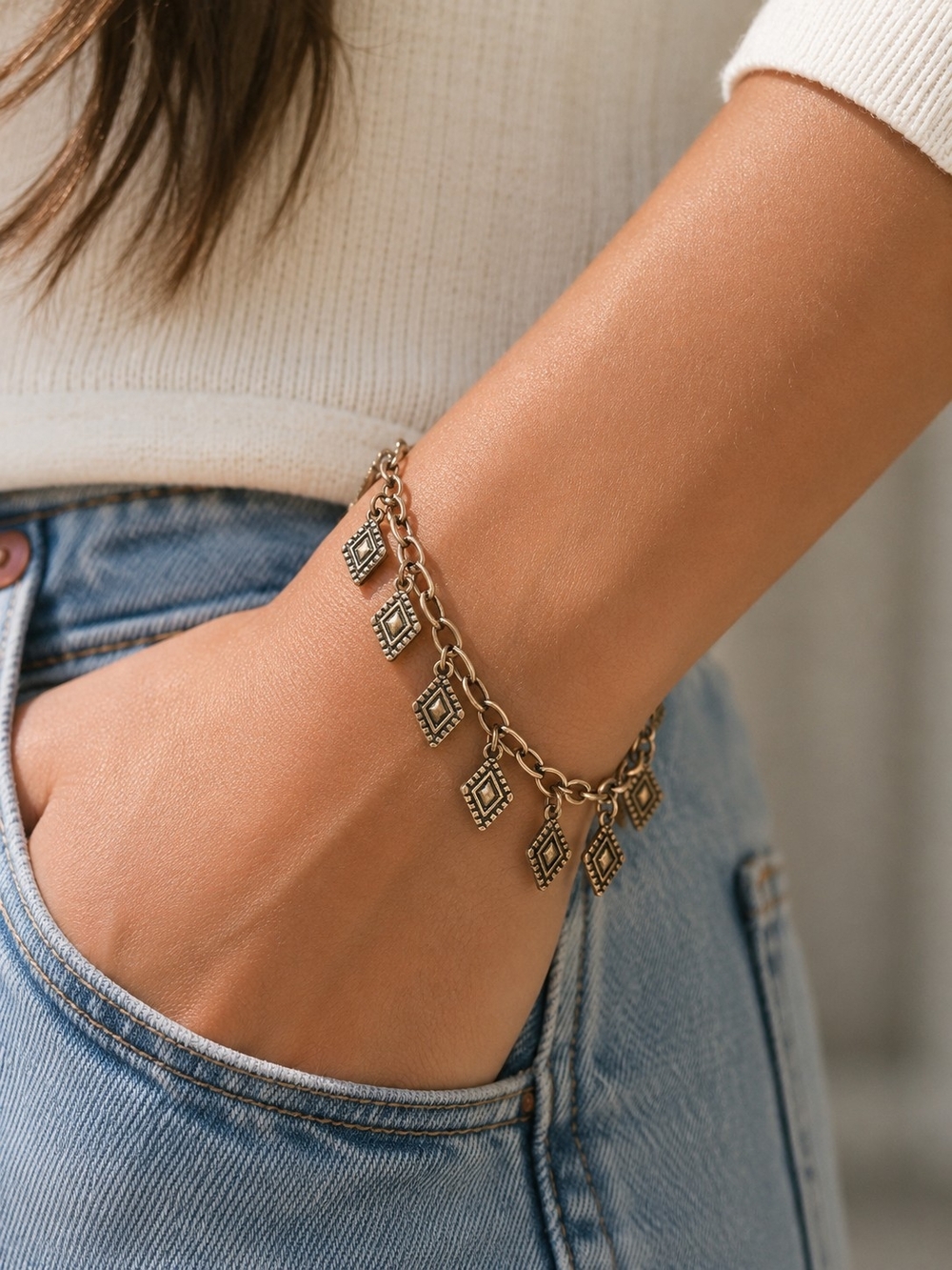 Antique Gold Charm Chain Bracelet - Women's Jewelry, Like New! Adjustable Length